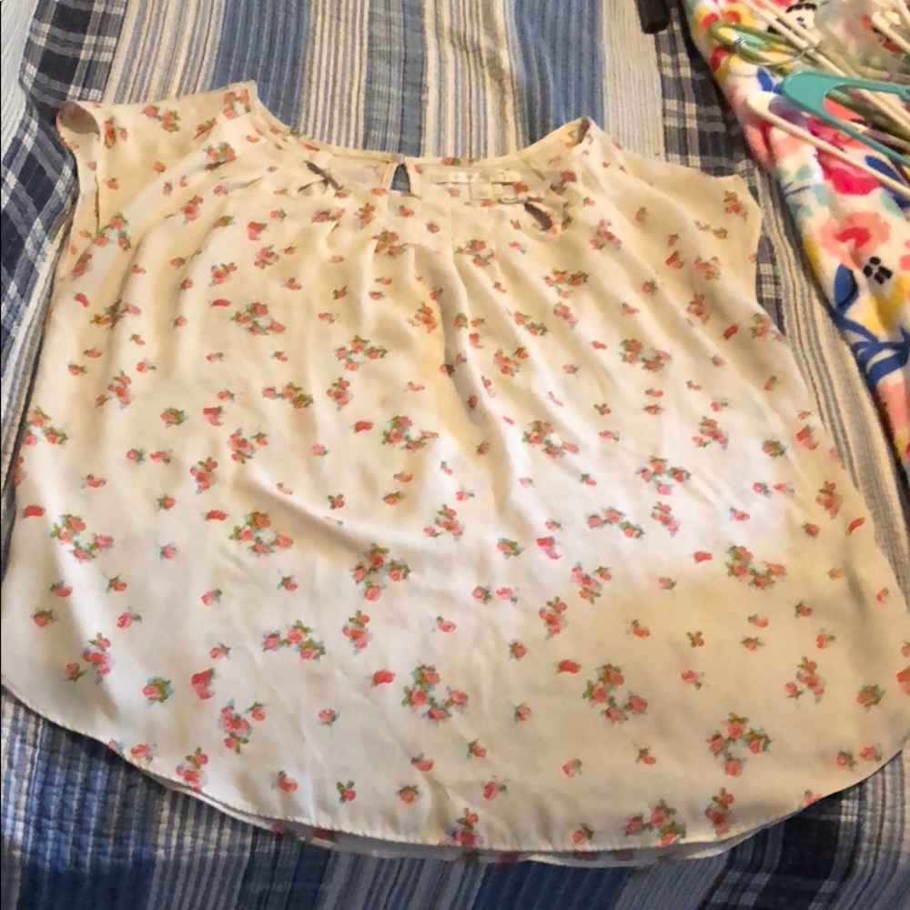 Women’s large (fits like a medium) floral blouse